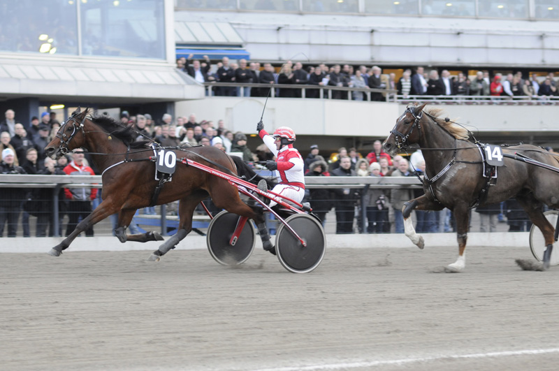 Rocket Power l��t Commander Crowe stehen!!!!